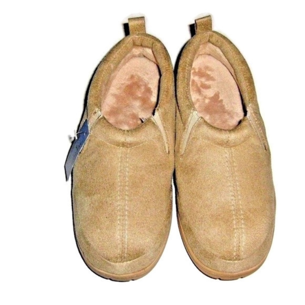 NWT Womens Size 5M Memory Foam Slip-On Shoes